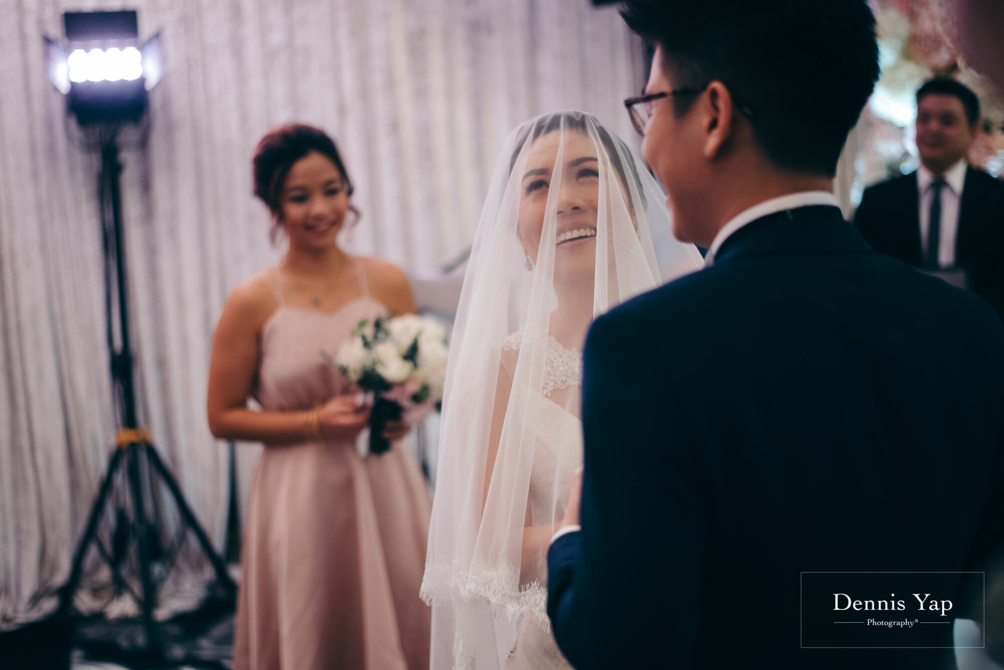 kevan khing wei wedding day hilton kuala lumpur vow exchange ceremony dennis yap photography malaysia top wedding photographer-15.jpg