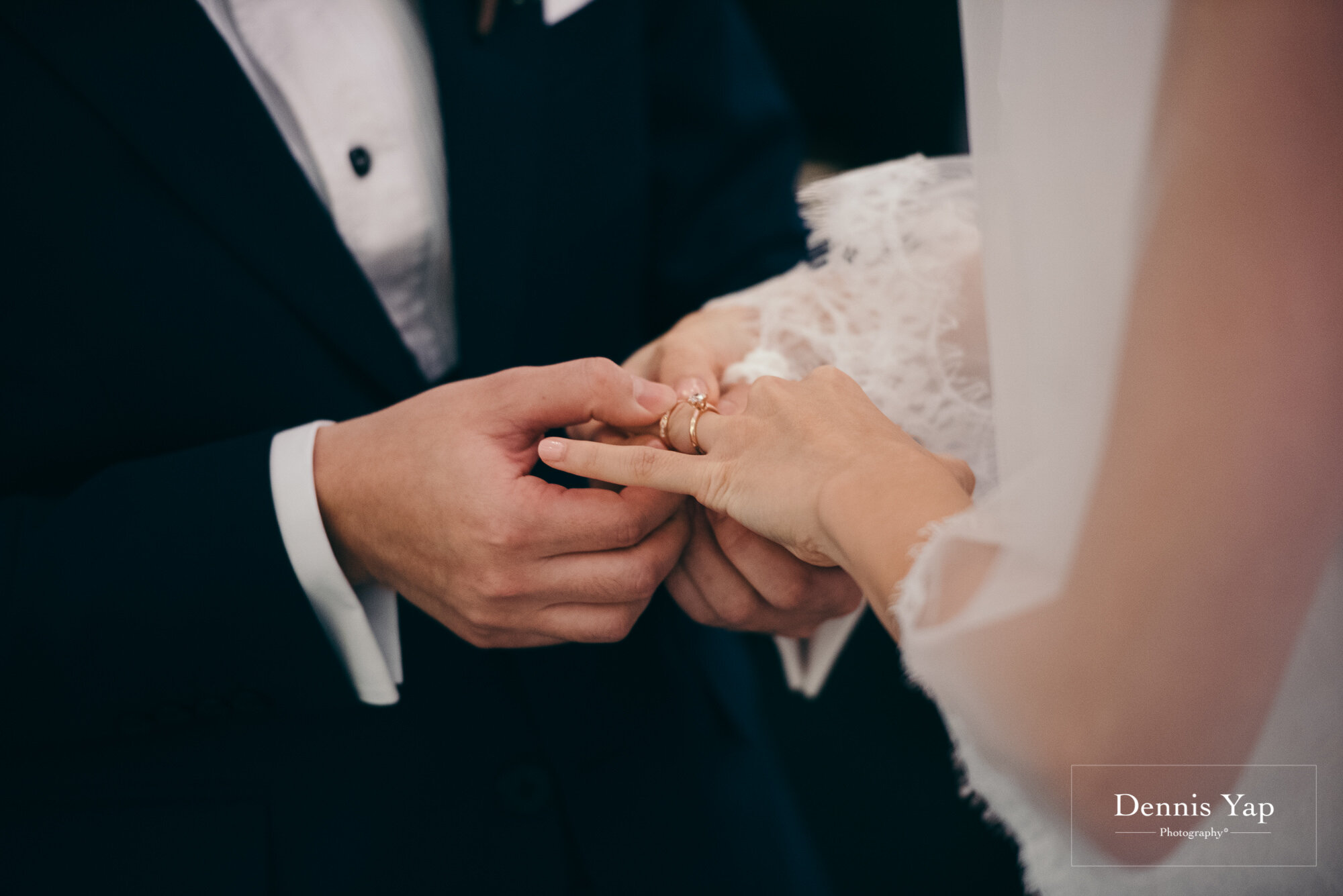 kevan khing wei wedding day hilton kuala lumpur vow exchange ceremony dennis yap photography malaysia top wedding photographer-19.jpg