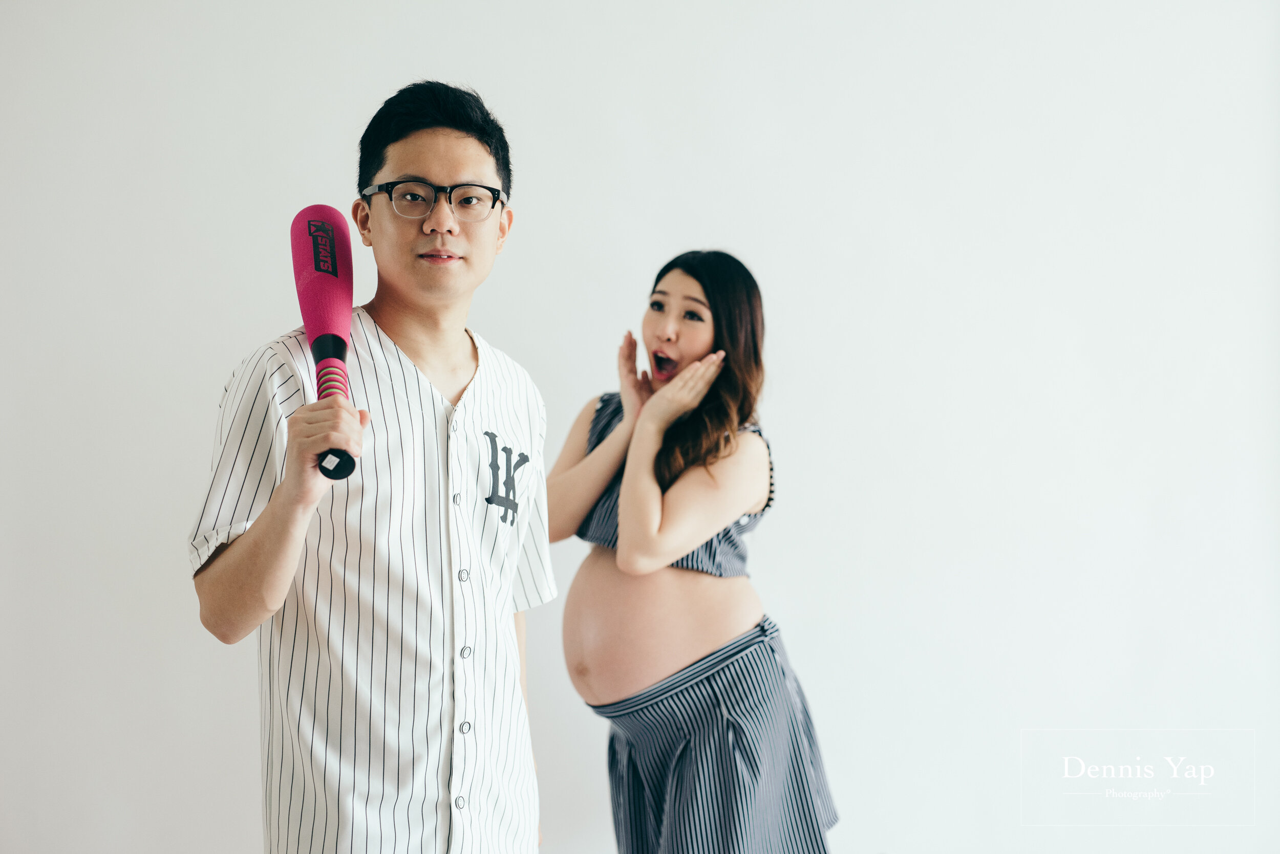 isaac evon maternity family portrait dennis yap photography studio indoor fun colorful-122.jpg