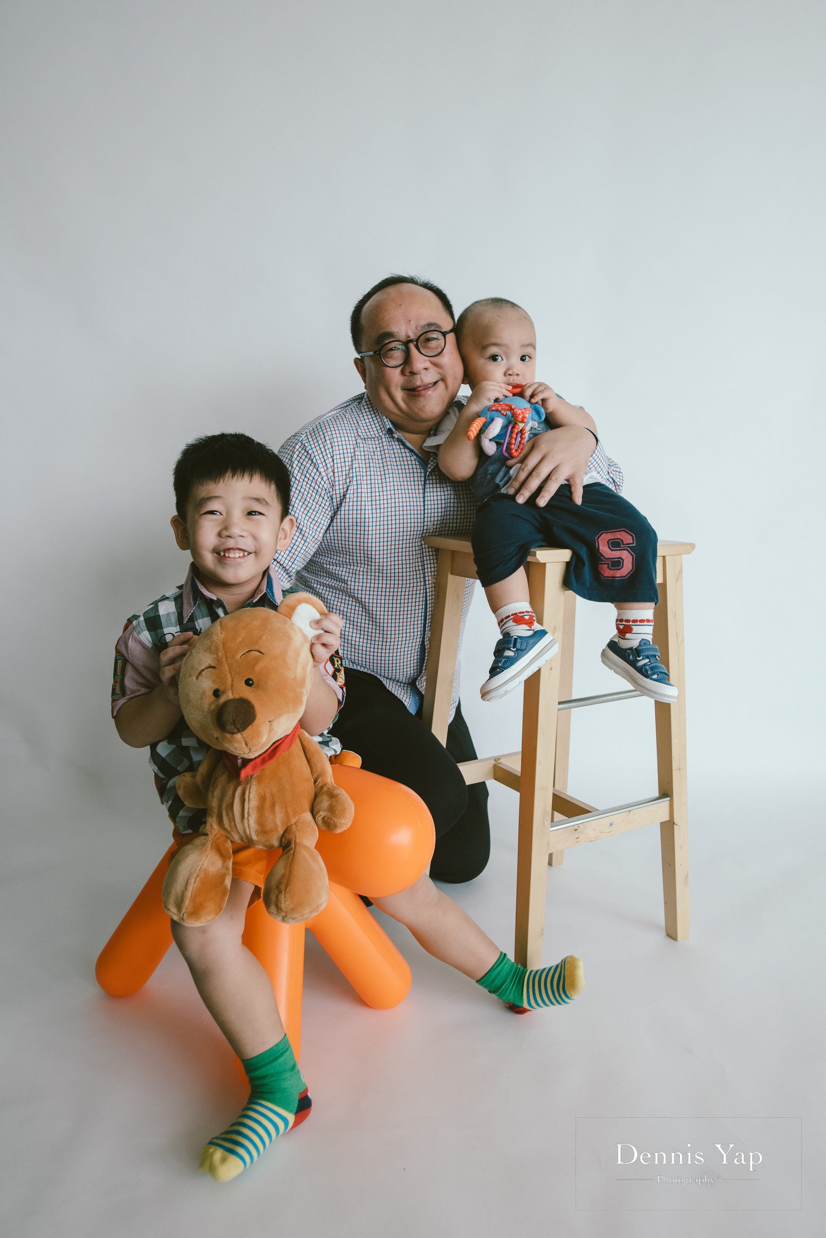 jue li family portrait by dennis yap photography studio kids love-2.jpg