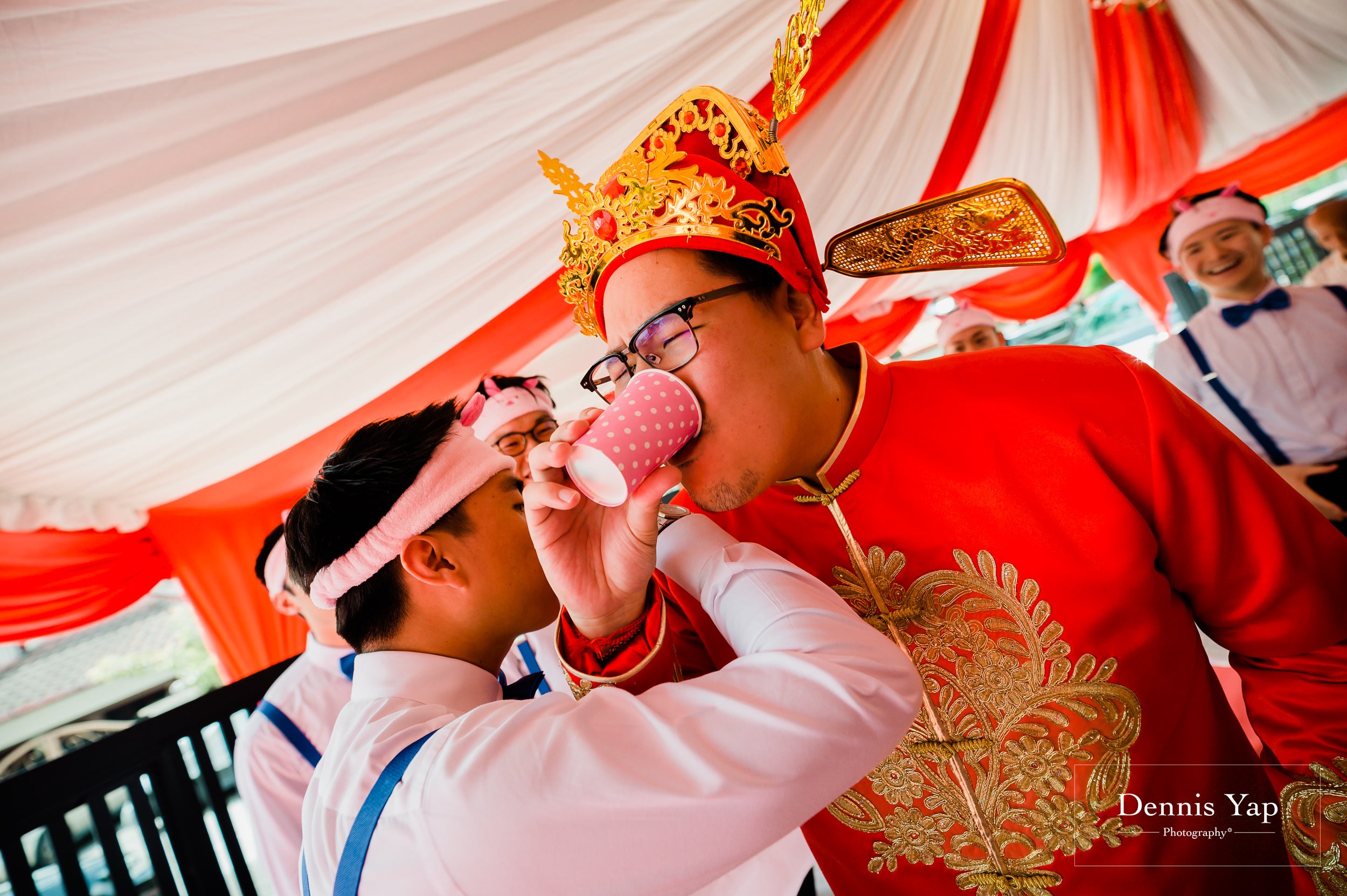 chen tze yek kuan morning tea ceremony wedding red gold dennis yap photography GIS-12.jpg