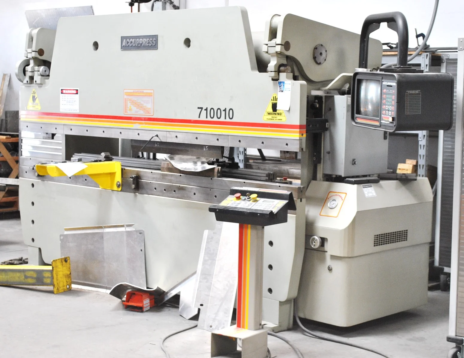 100 Ton 10' Press Brake