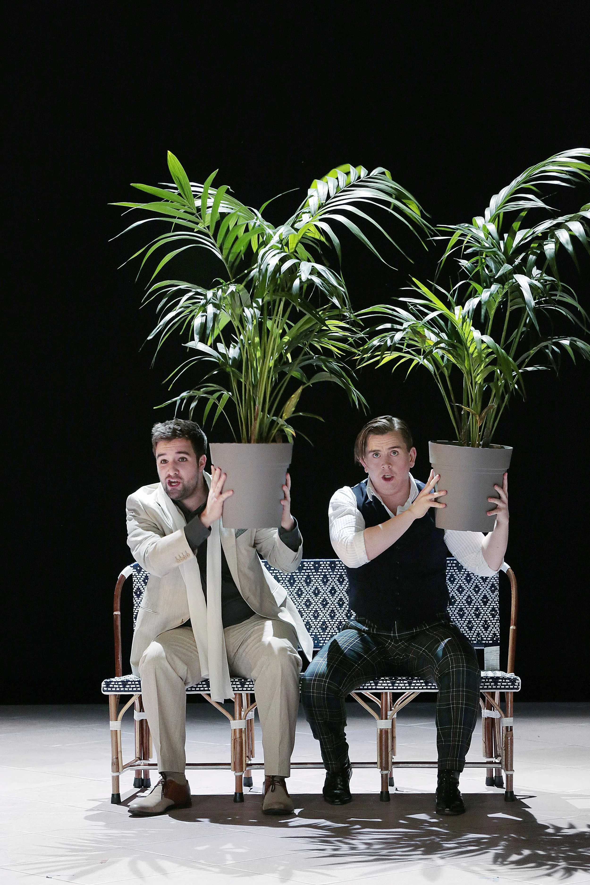 Entführung aus dem Serail Landestheater Voralberg 2016 Tom Elwin und Sven Hjörleifsson Foto: Anja Köhler
