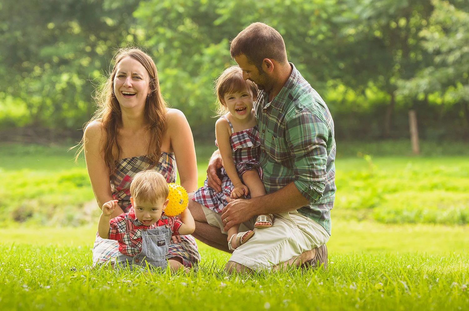 Family_laugh.jpg