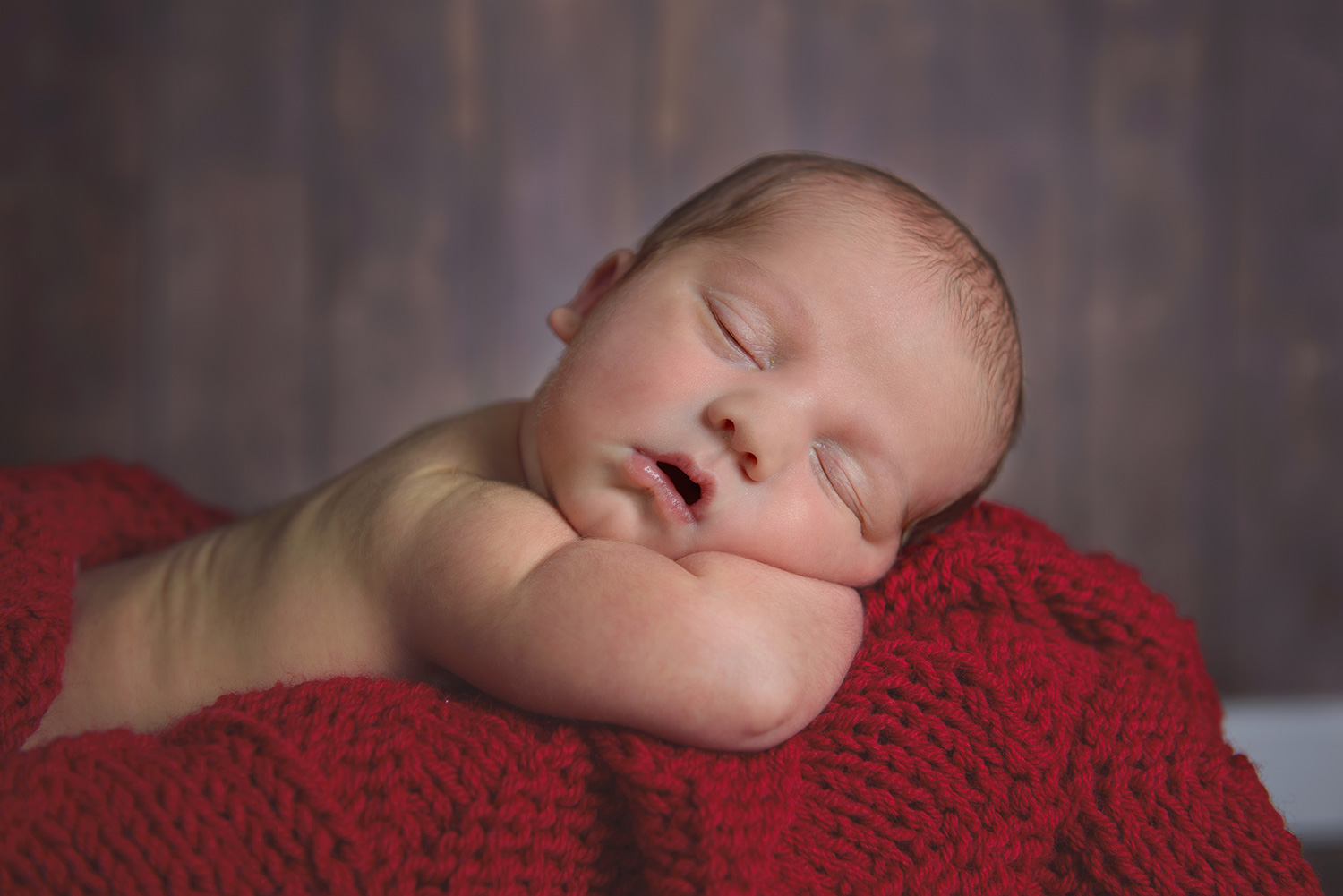 Newborn-Photo-Red-Blanket.jpg