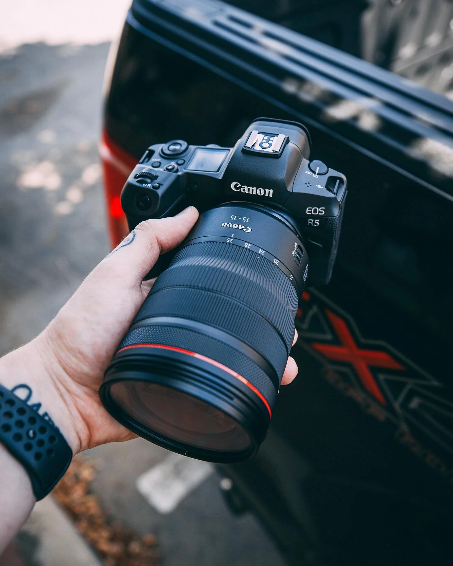 Sorry not sorry for the amount of R5 pics you guys will be seeing. Hands down the best looking camera I&rsquo;ve ever held. Now time to test this thing out 🤘🏻🔥