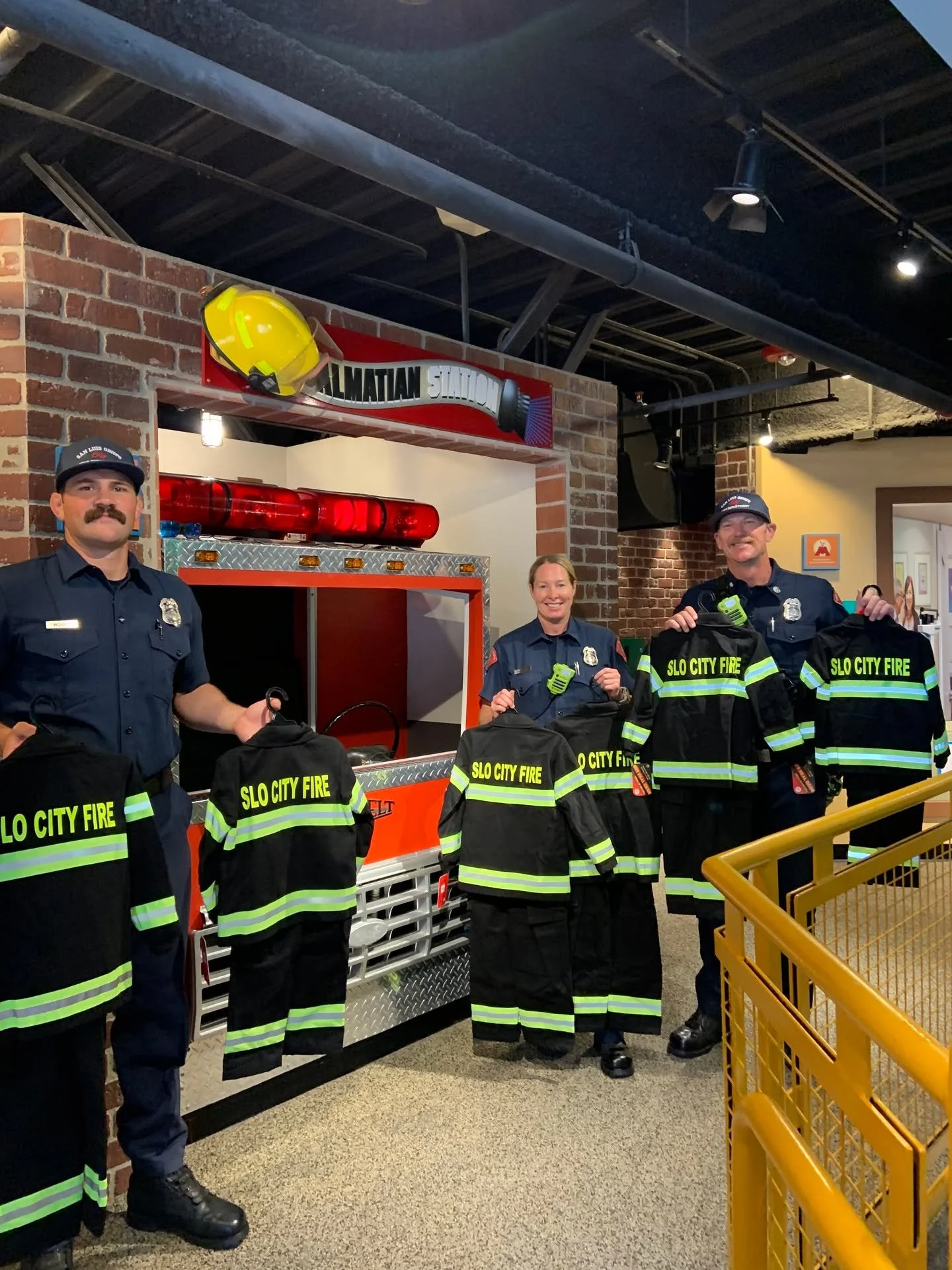 Our Dalmatian Station turnouts were well loved, so @slocityfd stopped by with a special delivery of brand new ones!

Now our little firefighters have new gear and can jump right into action! 🔥❤️