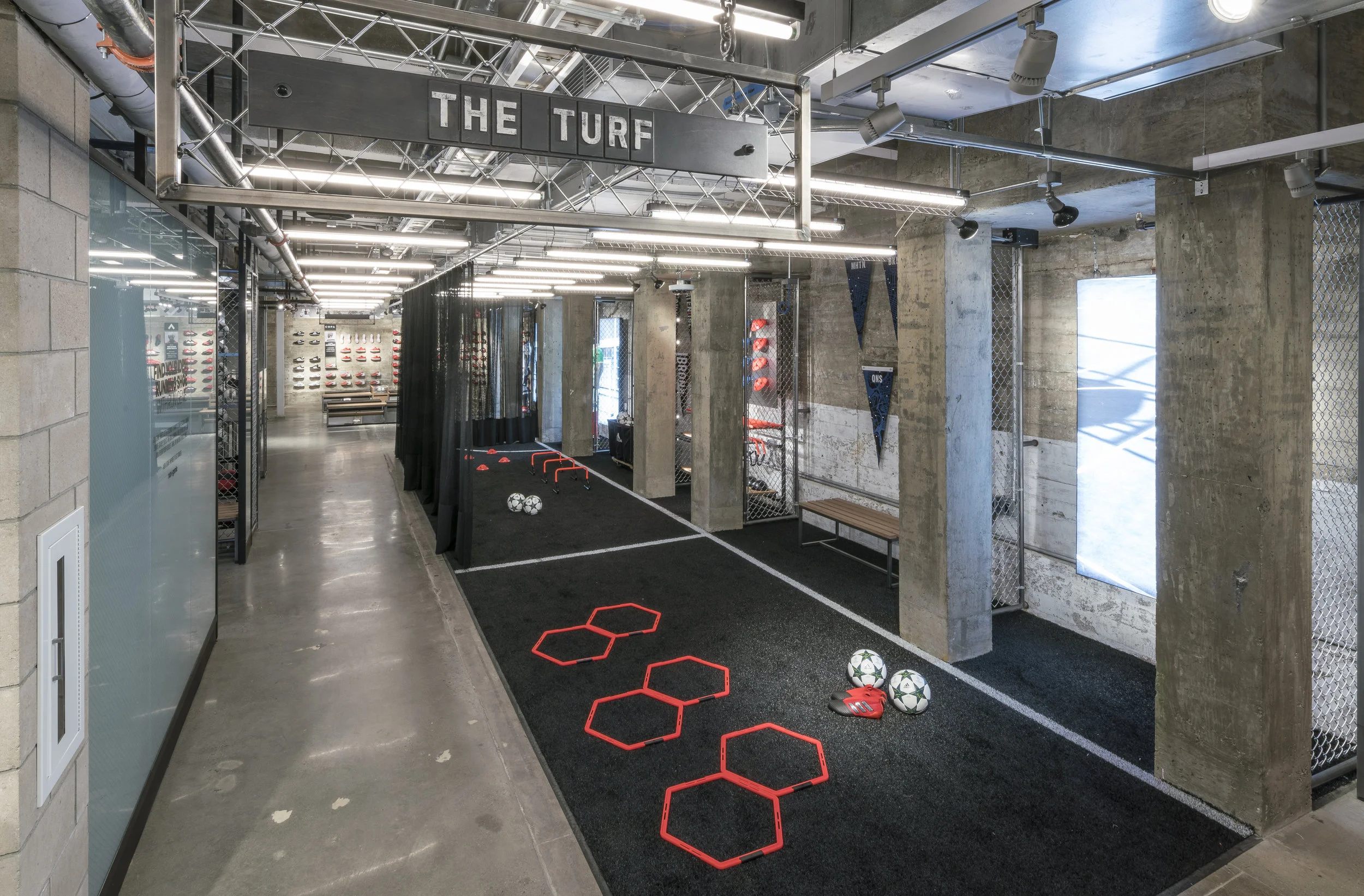 Architecture: Gensler Photographer: Dirke Tacke