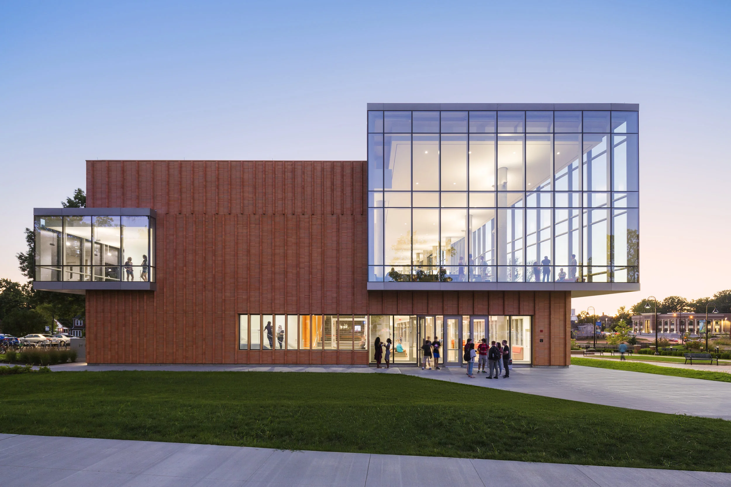 Architect: Weiss Manfredi Photographer: Albert Vecerka/Esto