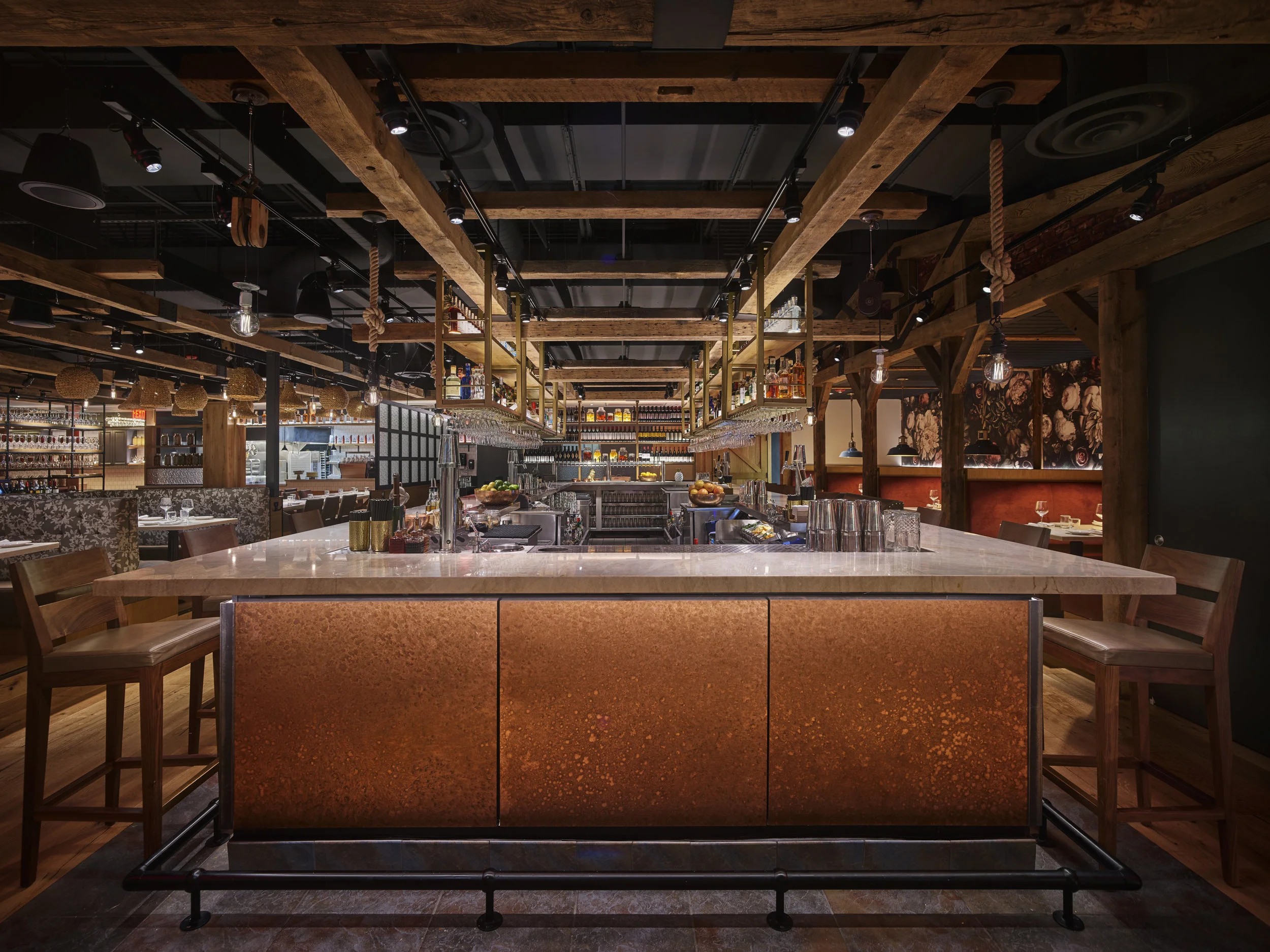 Architect: Gensler Photography: Todd Mason