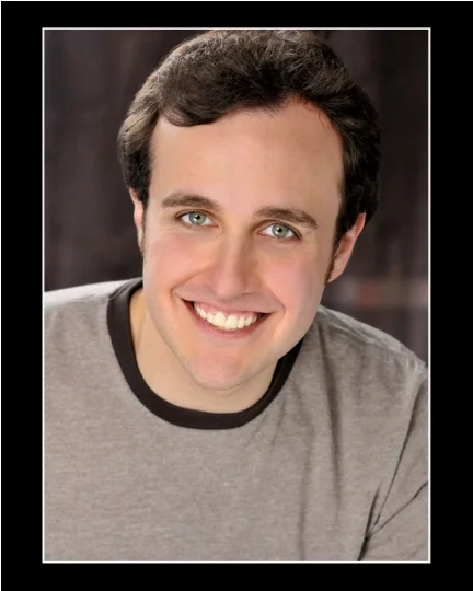Ryan Correll Headshot.jpg