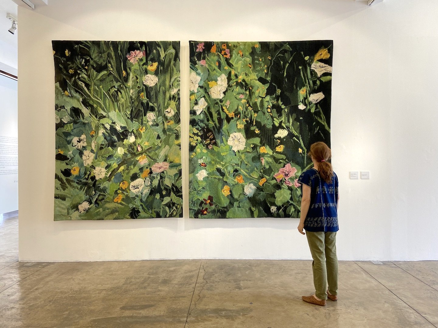 Emi con gobelino en CCSP.e.jpg