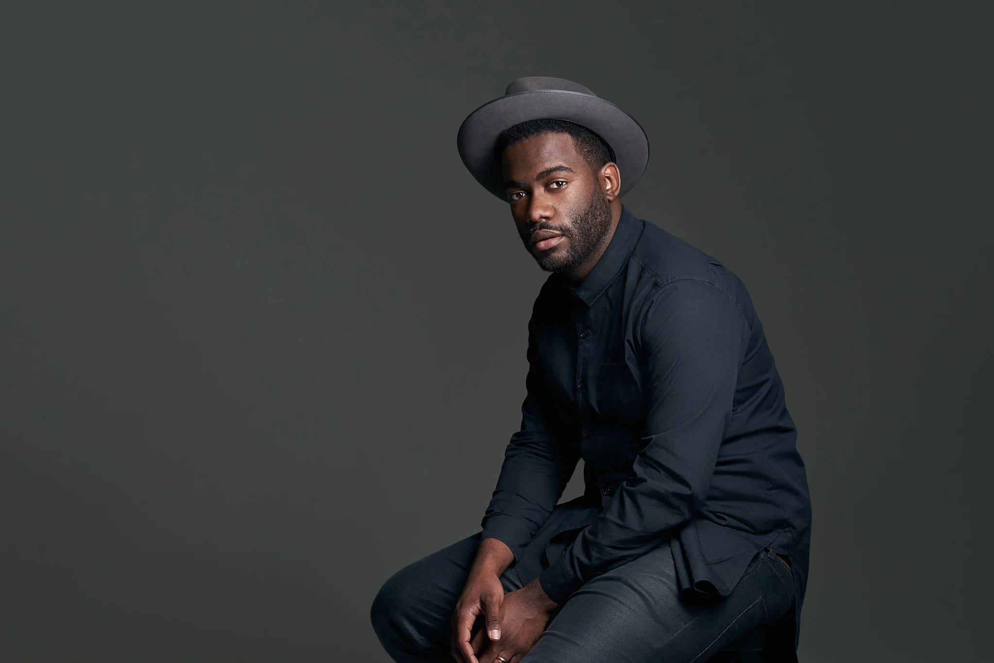 03-Studio_2-jersean_golatt-portrait-on-seamless-hat.jpg