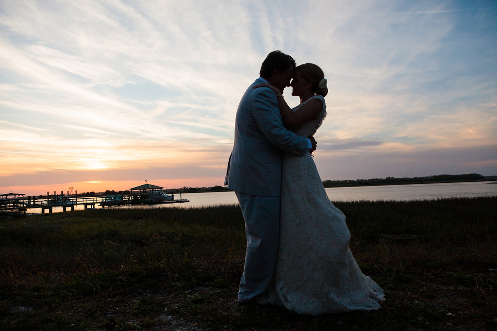 Charleston wedding painting // wed on canvas // Ben Keys // Photo Courtesy of Hunter McRae Photography