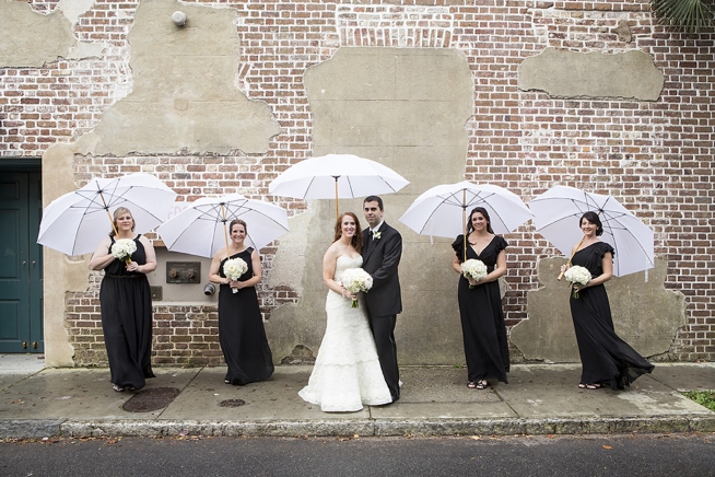 rainy-day-wedding-with-umbrellas-charleston-wedding-french-huguenot-church-wedding-painter-ben-keys-of-wed-on-canvas
