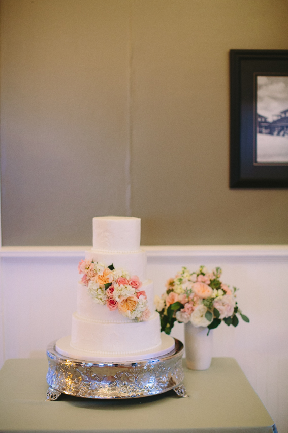 wed-on-canvas-wrightsville-beach-cake-salt-harbor-designs