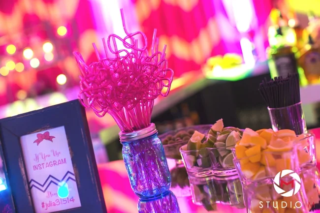 hot-pink-bat-mitzvah-mason-jars-navy-chevron-painting-south-florida-bat-mitzvah