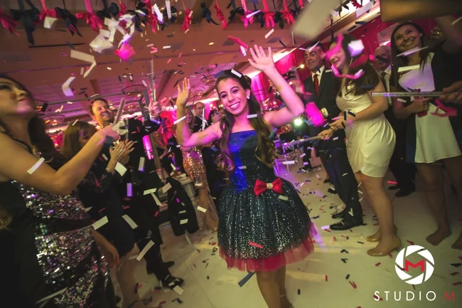 bat-mitzvah-confetti-dreams-navy-and-hot-pink-dress-ben-keys-artist-south-florida