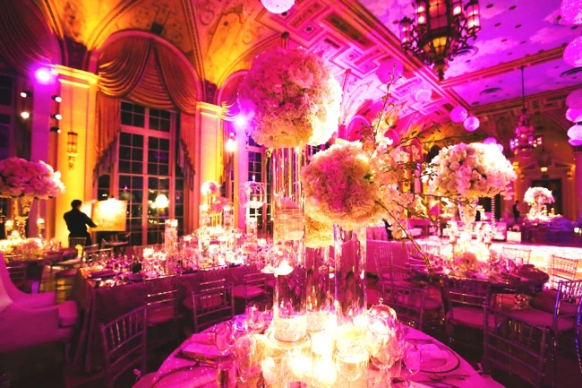 wedding-artist-ben-keys-of-wed-on-canvas-wedding-painter-sara-renee-events-ben-keys-painting-live-palm-beach-bride