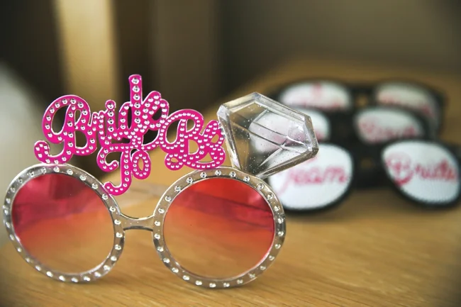 bride-to-be-sunnies-palm-beach-bride-wedding-painter-ben-keys