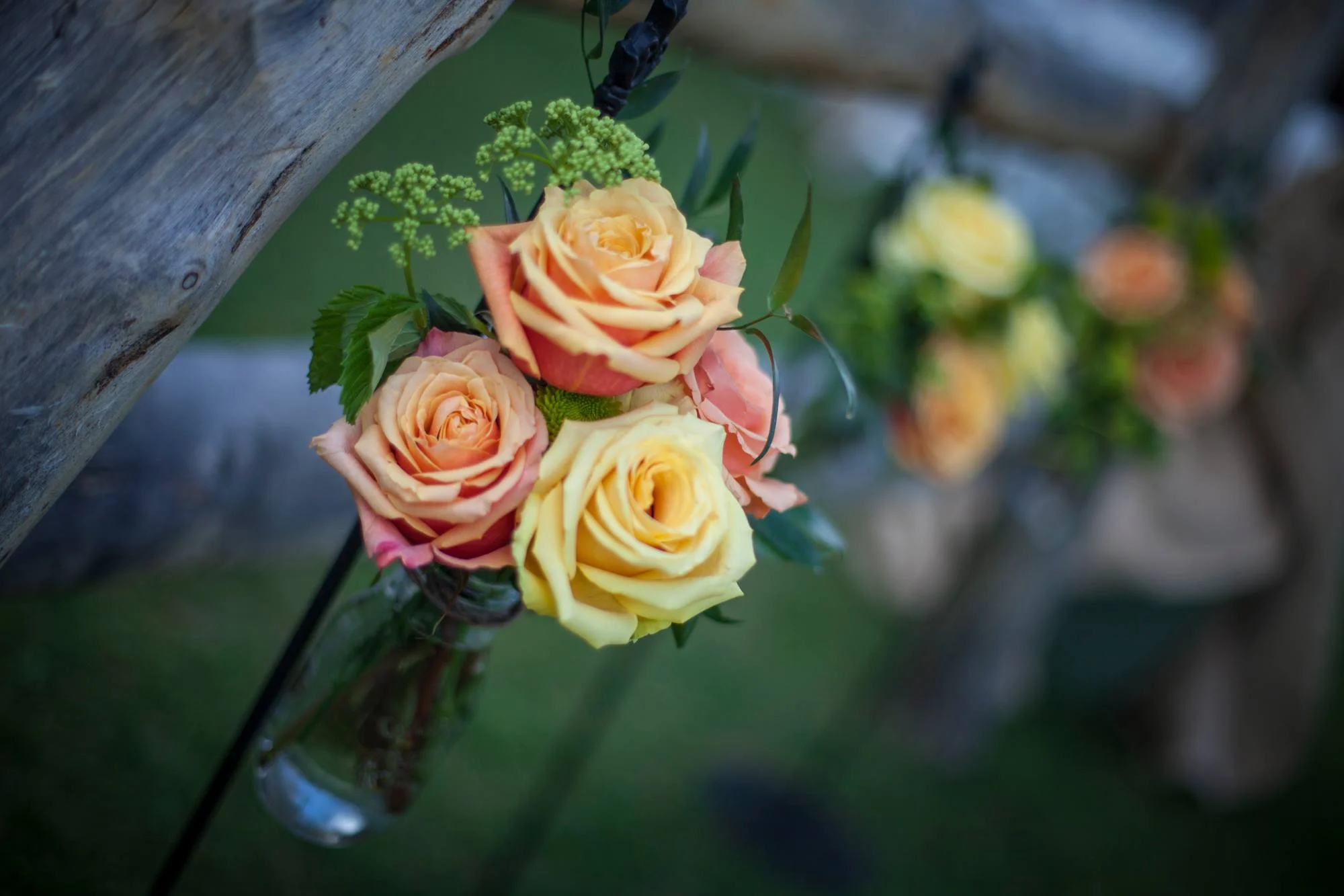 orange-and-yellow-rose-table-centerpieces-wedding-artist-ben-keys-wed-on-canvas-wedding-painter