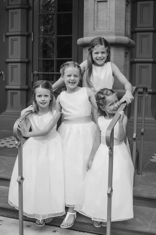 flower-girls-charleston-wedding-tulle-skirts-wedding-painter-ben-keys-painting-live