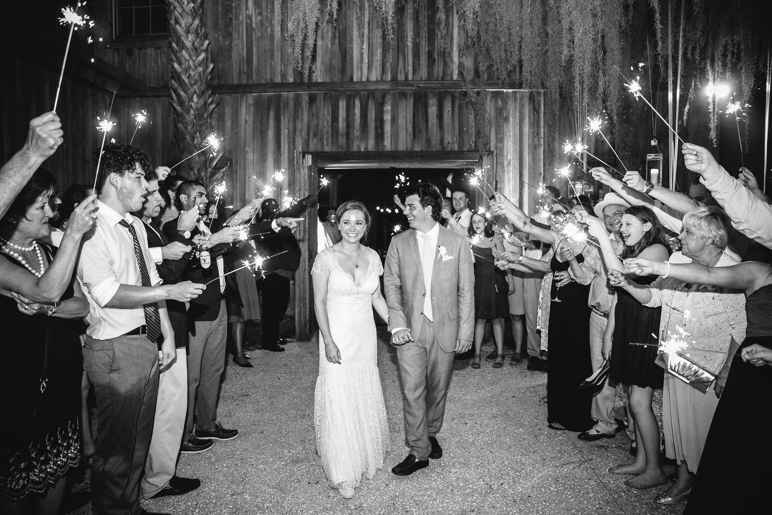charleston-wedding-boone-hall-plantation-sparker-exit