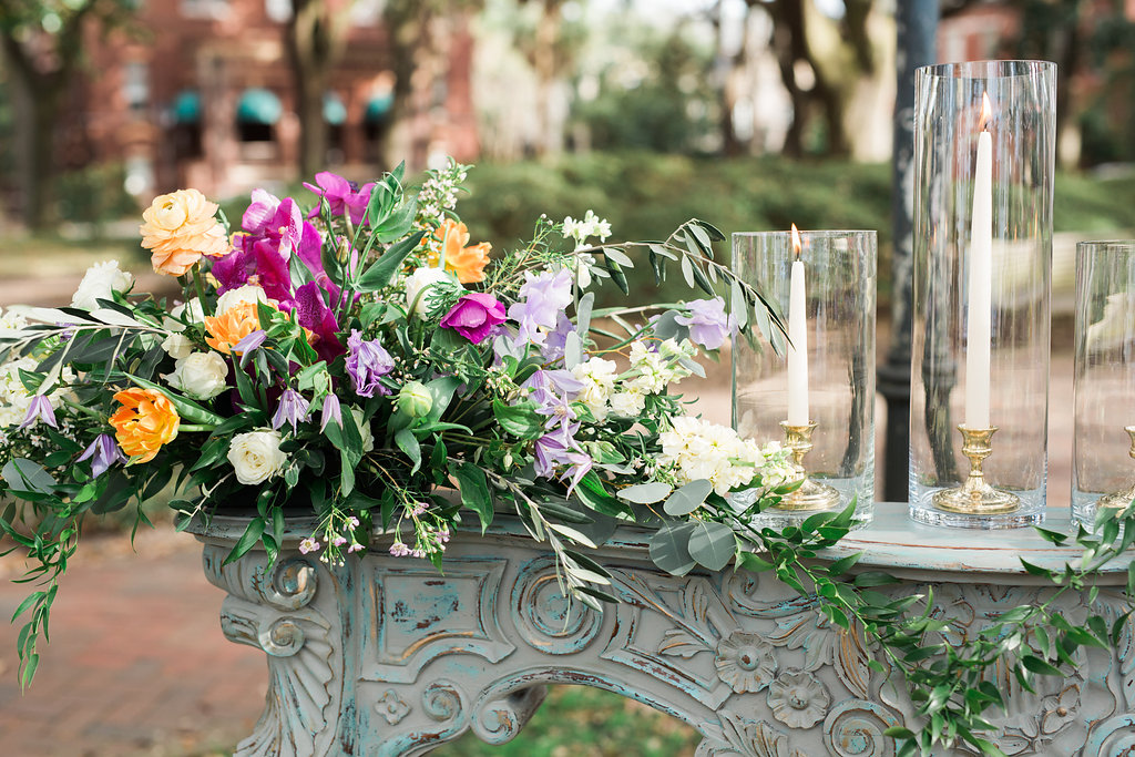 vintage-mantel-ceremony-altar-savannah-wedding