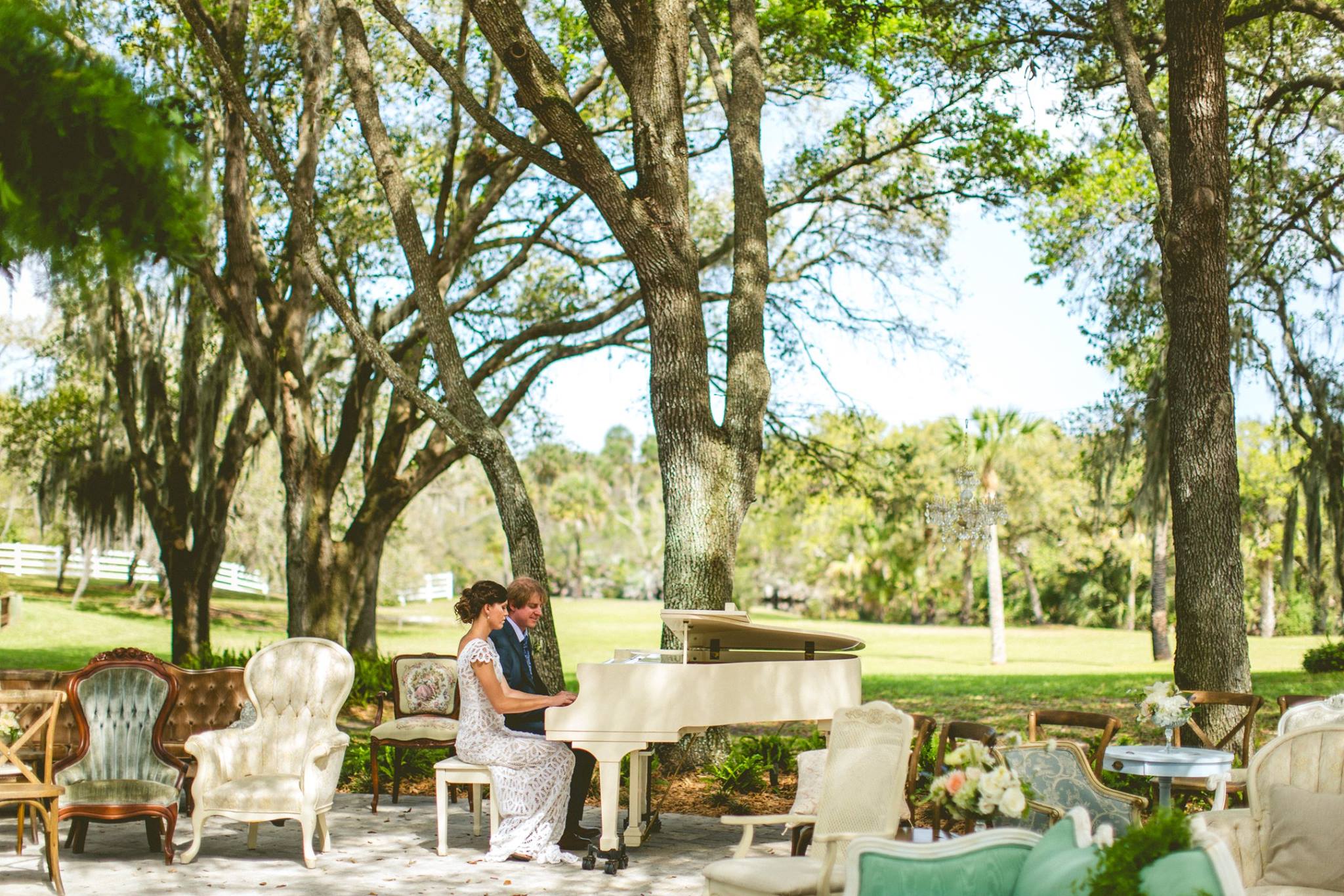 bride-and-groom-playing-piano-florida-wedding