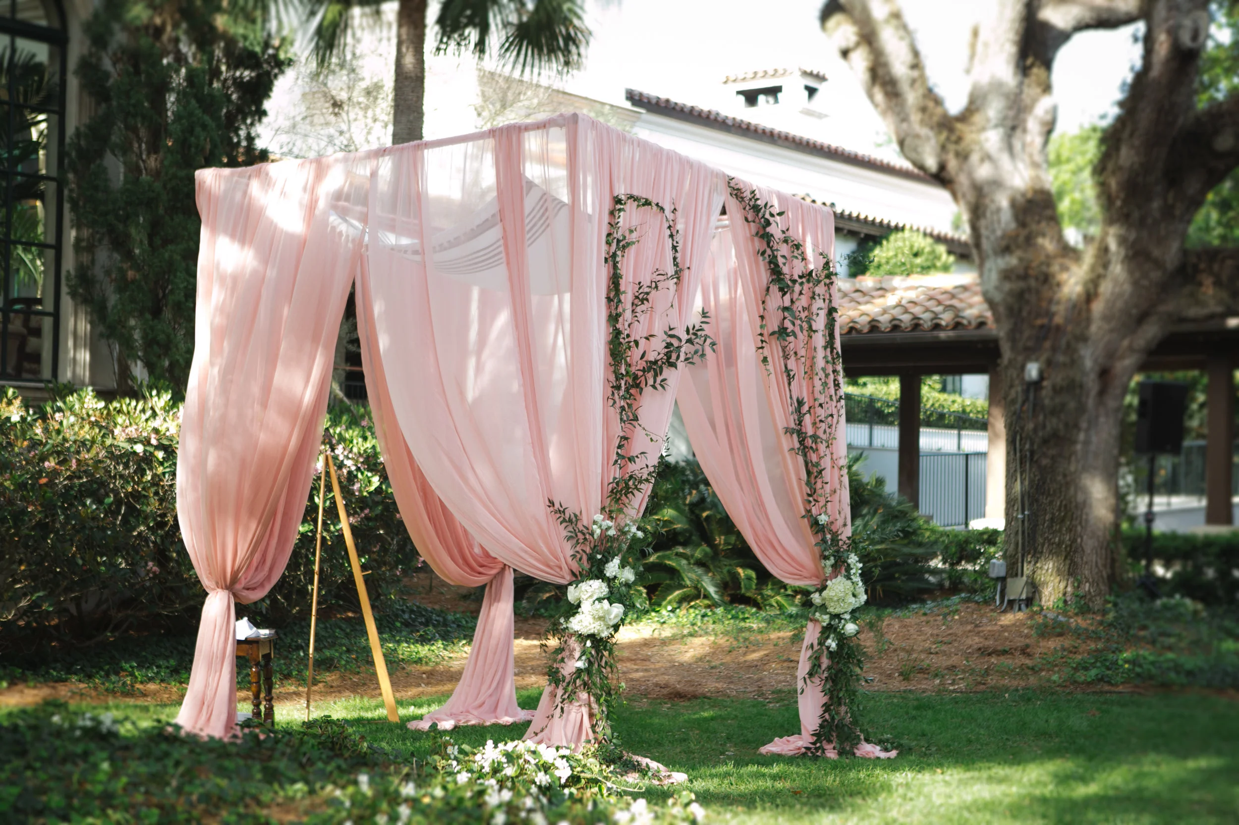 Details&GettingReady_006.jpg