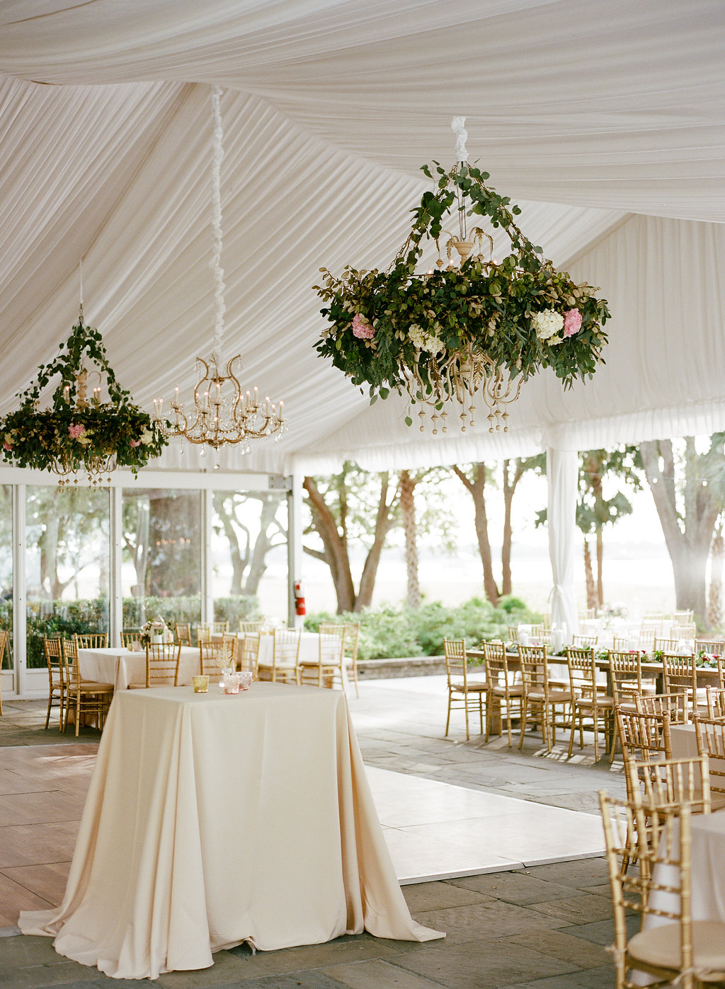 lowndes-grove-plantation-charleston-wedding-hanging-florals