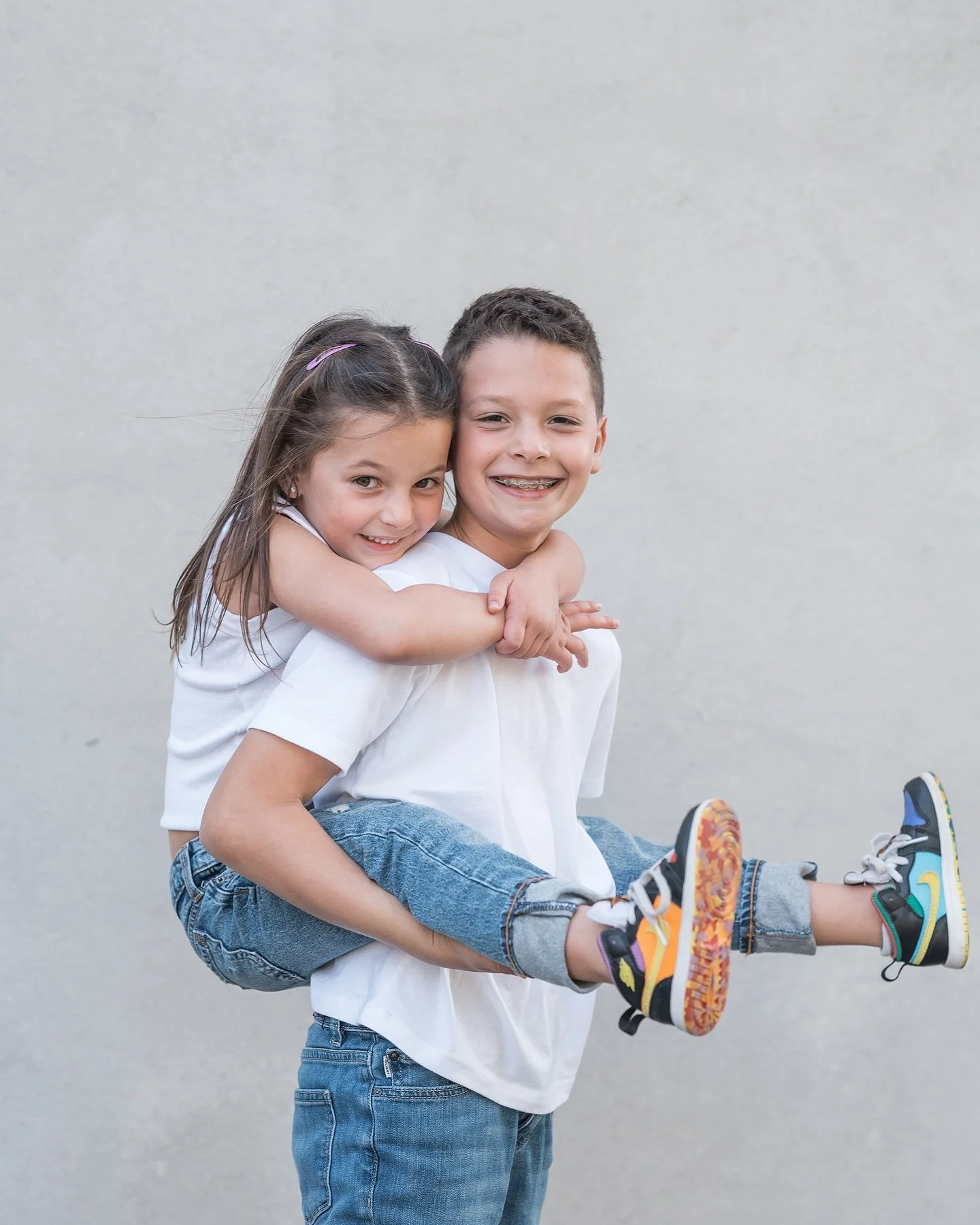 Kick your feet up for Friday! 🎉💕📸 Carlyjaraphotography #westchesterfamilyphotographer #dobbsferryportraitphotographer #dobbsferryheadshotphotographer #dobbsferryphotographer #rivertownsphotographer #westchesterphotographer #westchesterheadshotphot