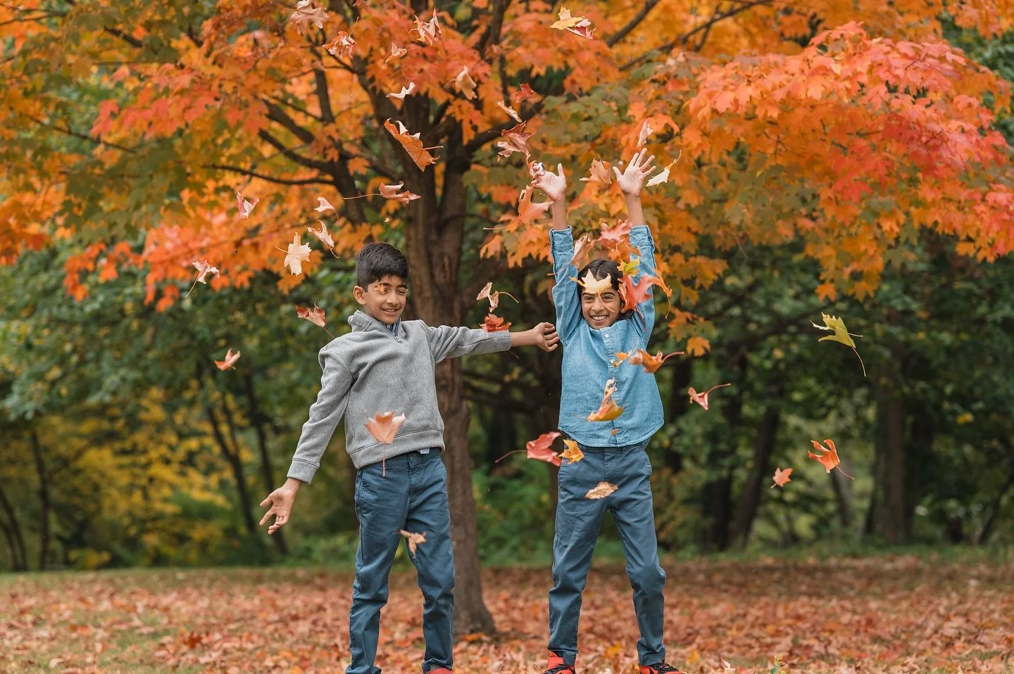 🍁Happy Fall ya&rsquo;ll! 🍁My southern came out after visiting Nashville this past weekend! 🤠 Fun times. Now back to editing, shooting and more editing. 💻📸💻 #fallfamilyphotos #newyorkphotographer #westchesterfamilyphotographer #newyorkfamily