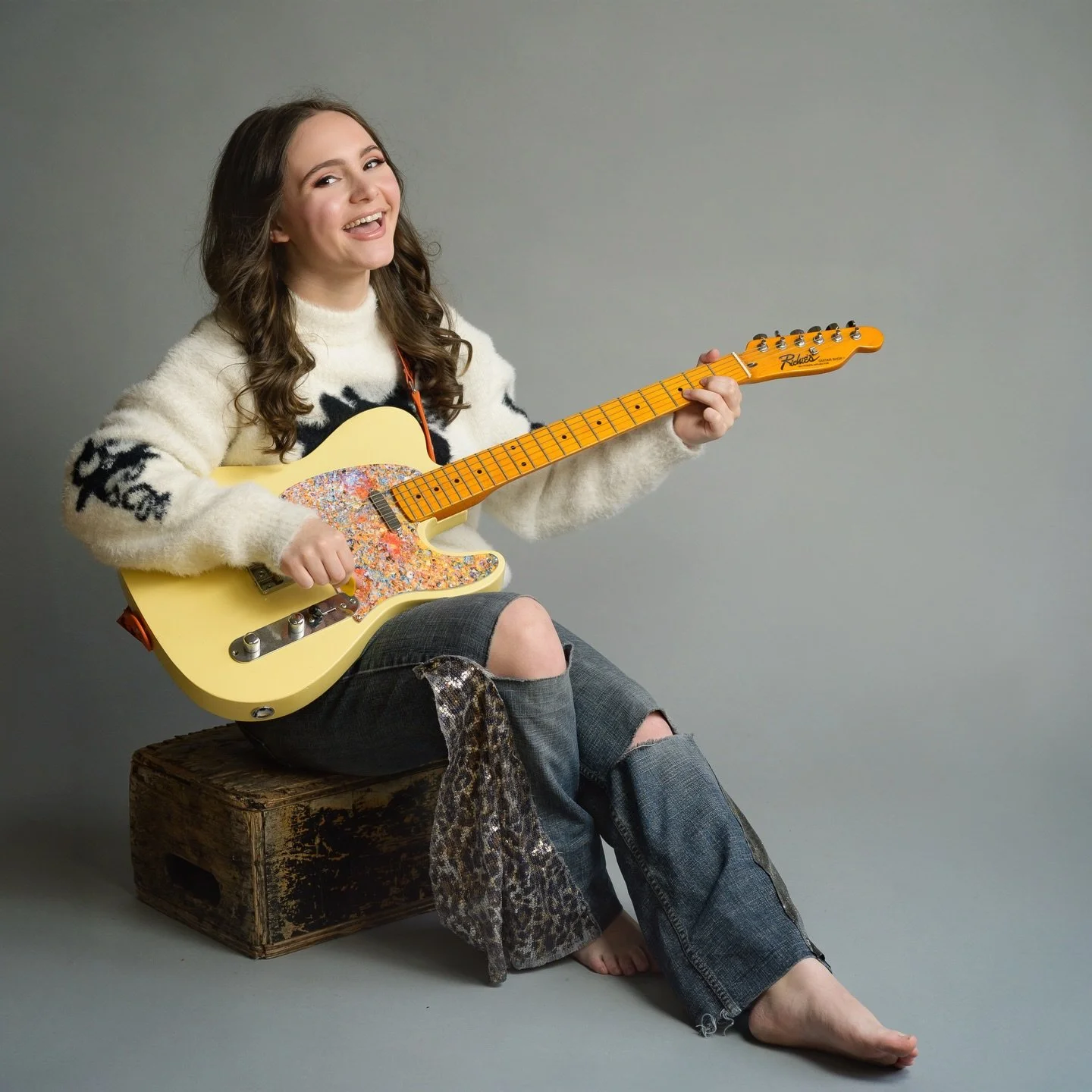 ☀️Thankful Thursday vibes! Tell me something you&rsquo;re thankful for today. Anything. I&rsquo;ll go first. I&rsquo;m thankful for my hot cup of coffee this AM. I woke up at 530 to teach barre at 6. Honestly it would have been more of a struggle but