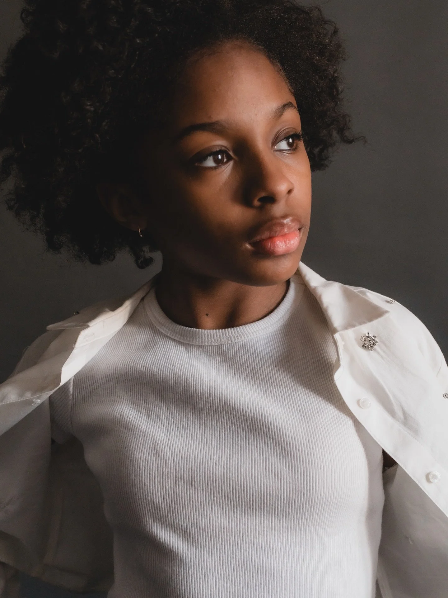 Stepping into Monday like..😎#mondayvibe #letsdothis #sunnydays #westchesterheadshotphotographer