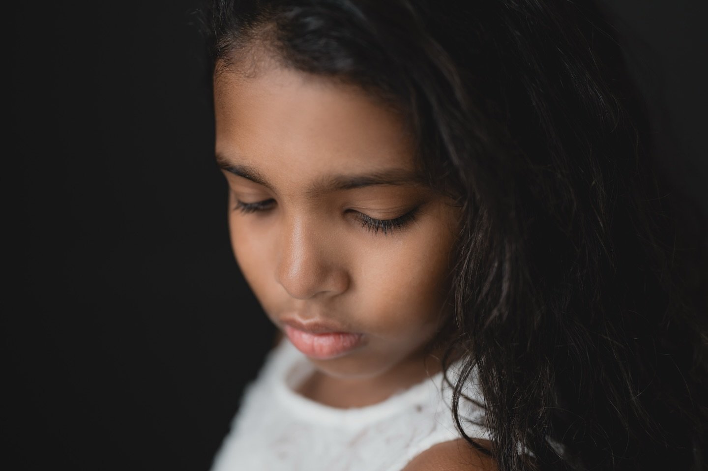 A little melancholy Wednesday vibe. Kinda over the cold, rainy, snow days but I know sunlight is around the corner! 🙌☀️💛🌻 #westchesterfamilyphotographer #newyorkfamilyphotographer #newyorkmagazine #westchesterportraitphotographer #westchesterphoto
