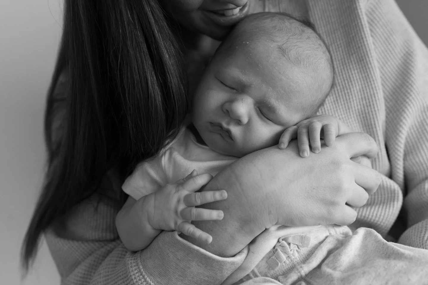 Mother&rsquo;s Day minis💕 This Mother&rsquo;s Day get in the pics; with your children, your mother, your auntie or just YOU! Because you deserve to be seen too. ❤️Happening at @barre3rivertowns, Sat May 9th! Sign up link in bio. 💕#westchesterportra