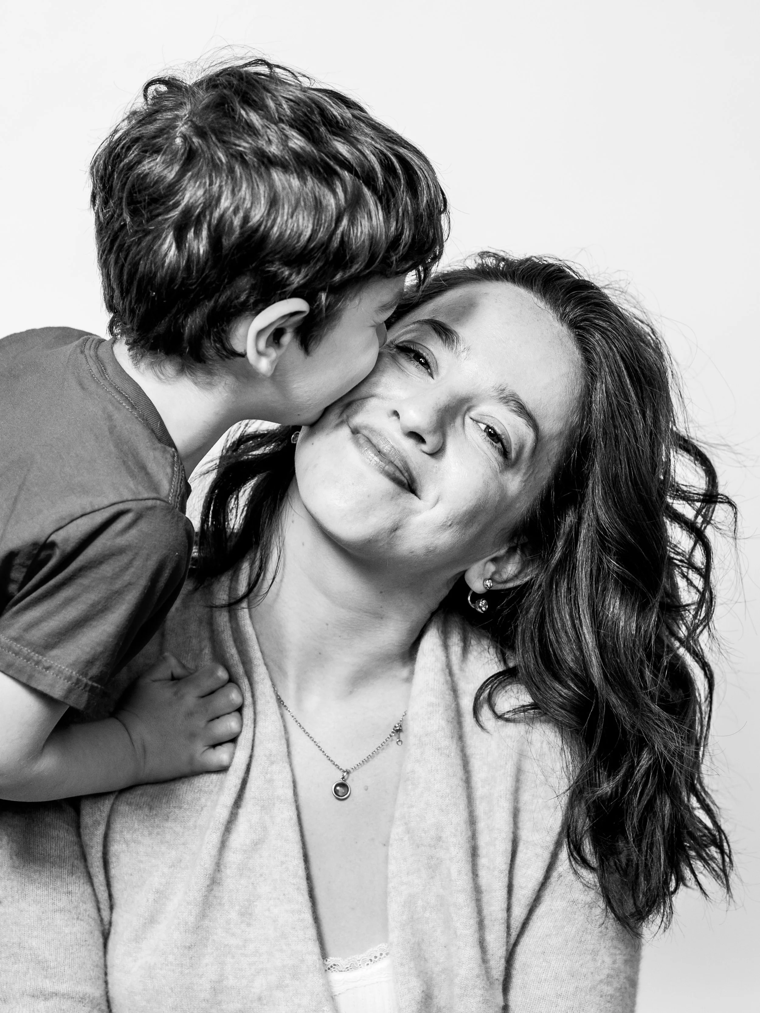 Mothers Day pop up galleries are in your inboxes 💕😍🌷🌺🌸🌼 #mothersday #newyorkportraitphotographer #westchesterportraitphotographer #westchesterheadshotphotographer #dobbsferryphotographer