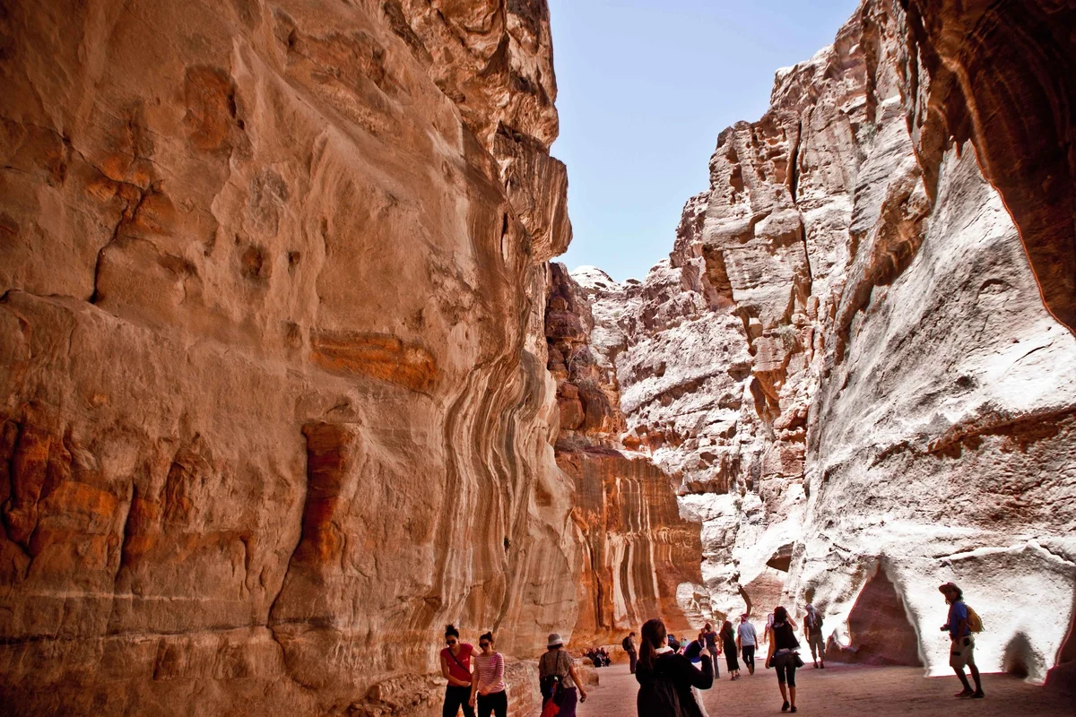 The road to Siq.jpg