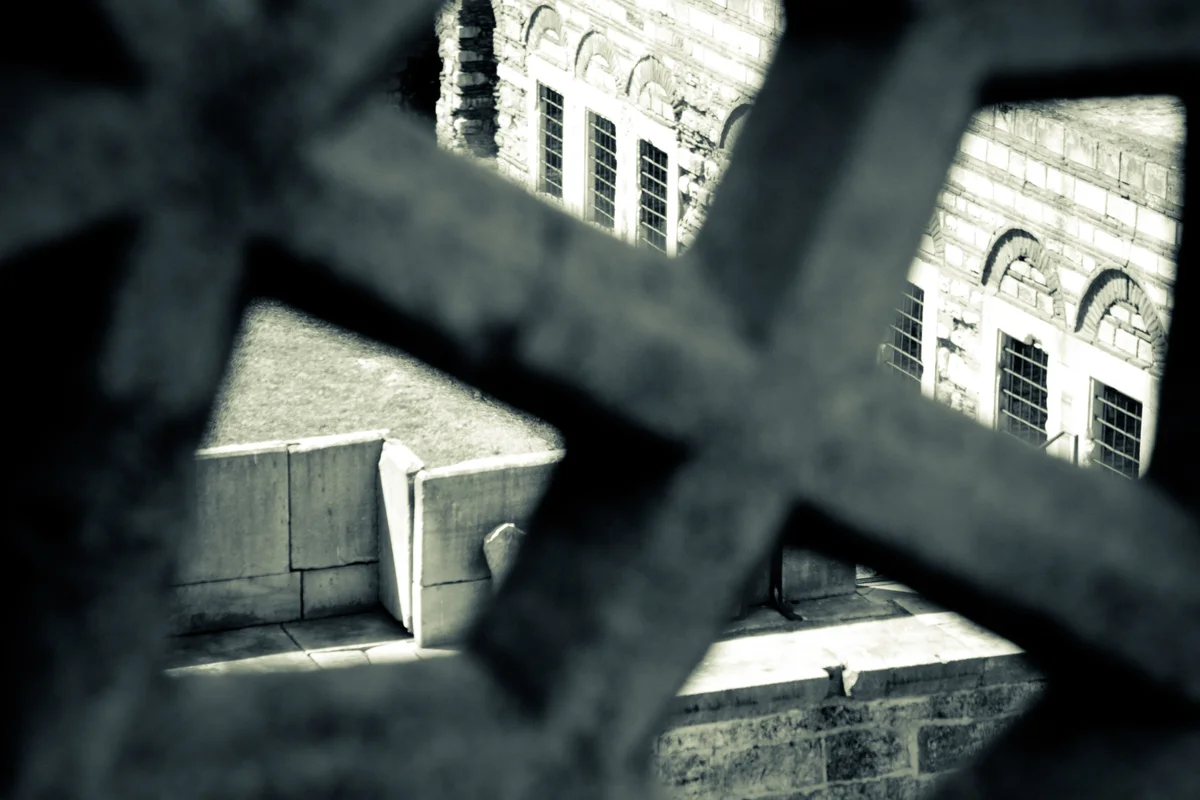 Topkapi Palace windows where children of concubines were housed.jpg