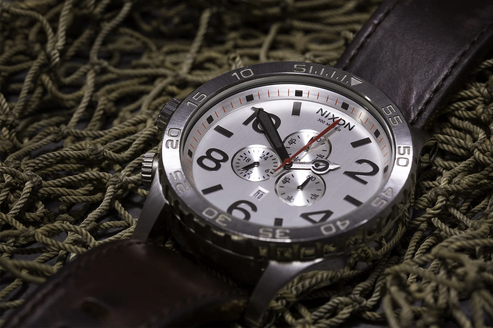 NixonWatch_TEST_SMALL.jpg