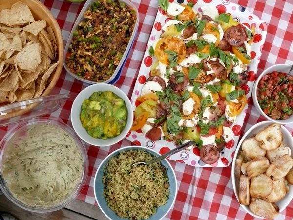 Community Meeting & Potluck
