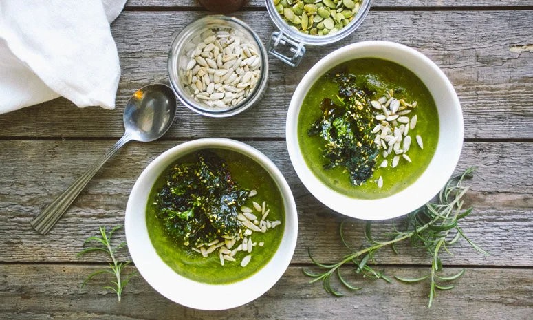 greensoup_kalechips_hero.jpg