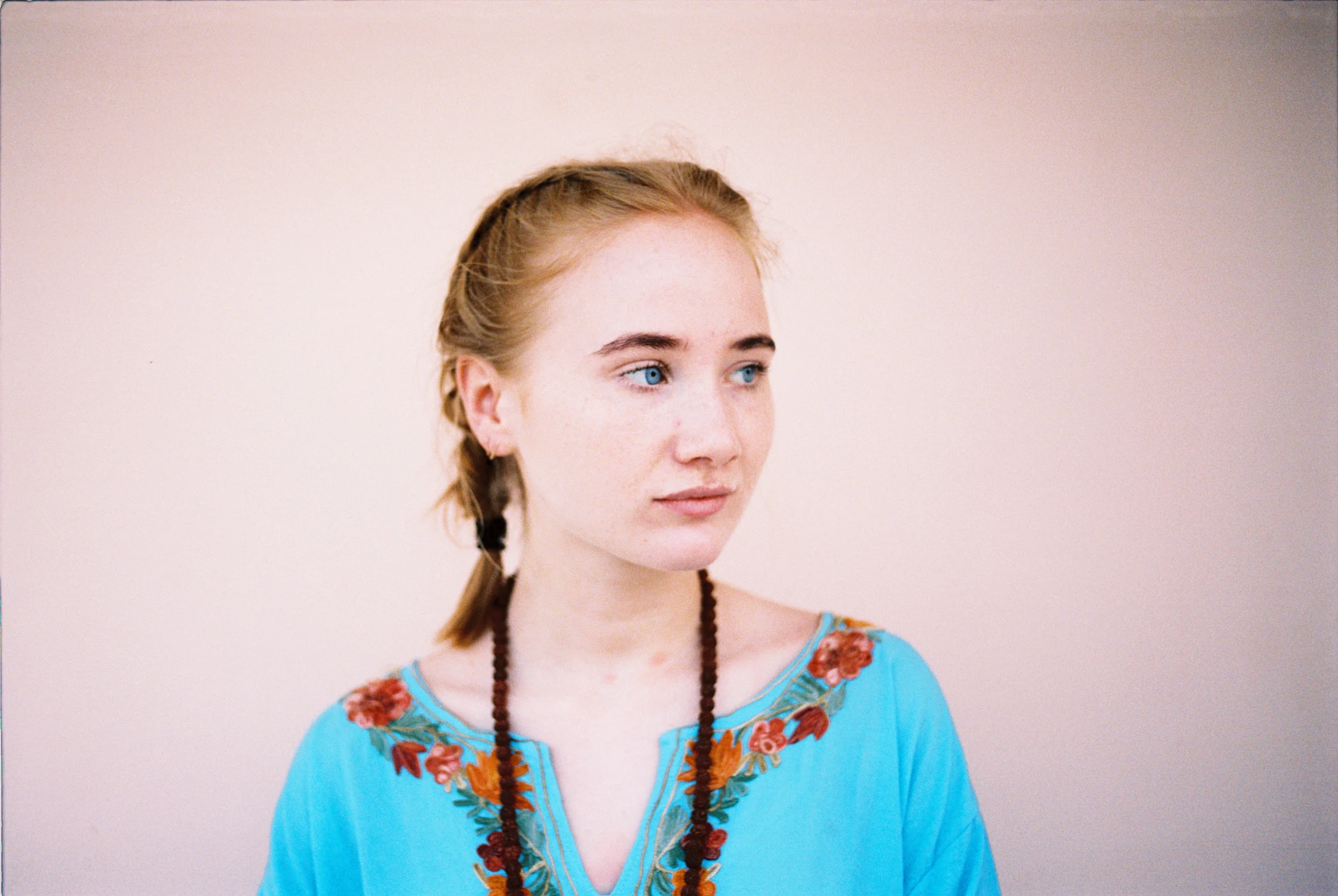 Pale tones. Stina