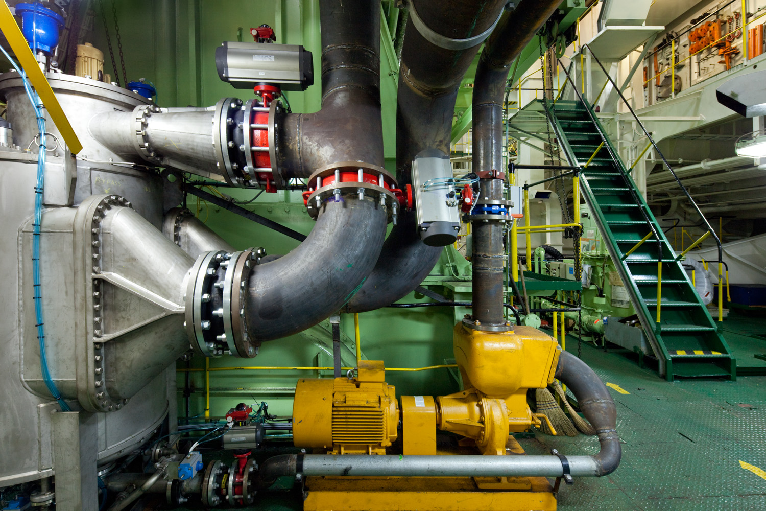 EPP-TUV1102-Engine-12.jpg