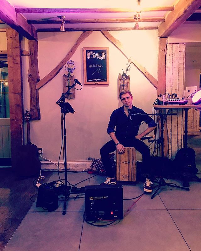Back again with the duo at the fabulous @durhamox.shrewley thanks to @genremusic ! Great vibes!