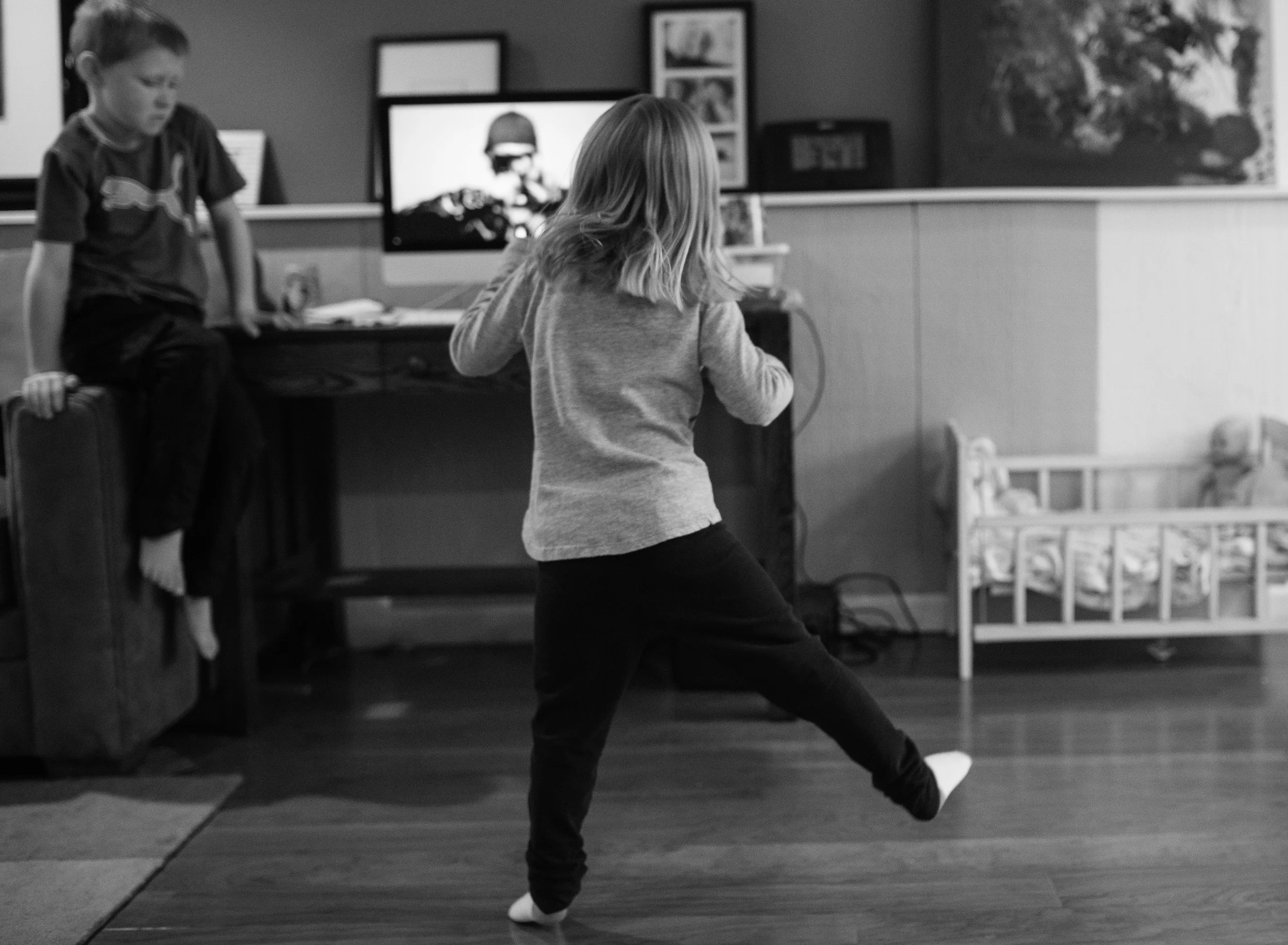 What we needed this afternoon was a little Taylor Swift's "shake it off" to turn our moods around, even if it wasn't for very long .. thank you Taylor! Day 5 #100happydays