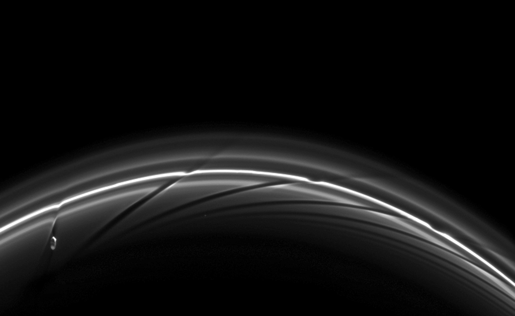 Braided structure in the rings.