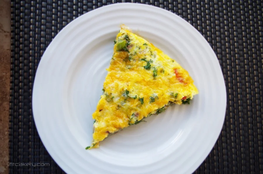 Powered Up Breakfast Frittata - a healthy, hot breakfast you can eat on the go all week! #weekdaymeal #breakfast