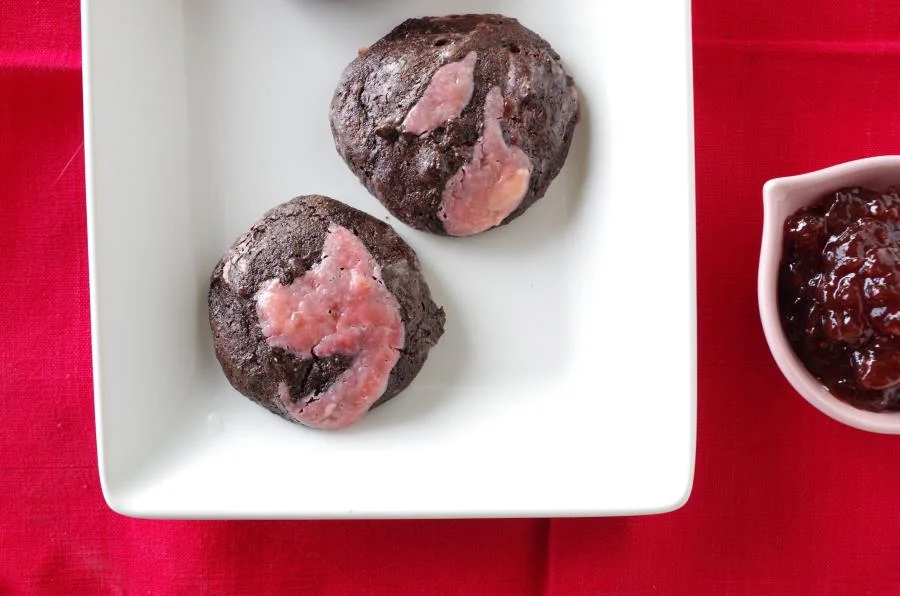 Chocolate Strawberry Cheesecake Cookies (w/ vegan option)